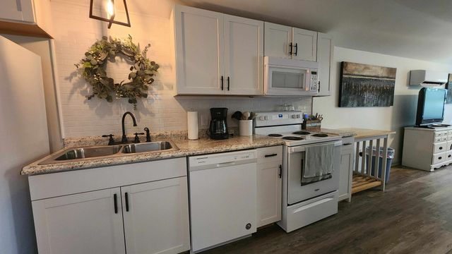 450 Cedar Hill Rd, Celina, TN 38551