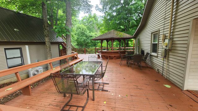 450 Cedar Hill Rd, Celina, TN 38551