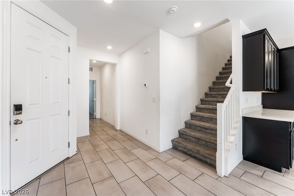 2915 Overlook Brook Street, Las Vegas, NV 89156 — photo 2