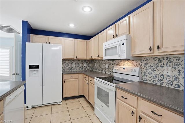 3622 NE 18th PL, Cape Coral, FL 33909