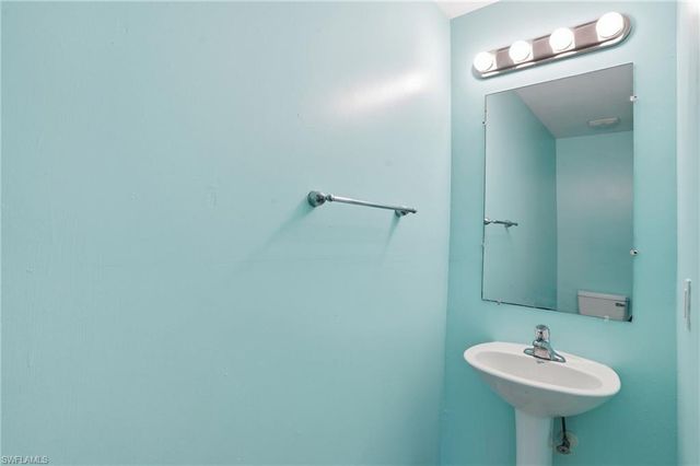 3622 NE 18th PL, Cape Coral, FL 33909