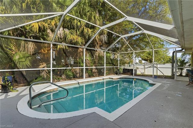 3622 NE 18th PL, Cape Coral, FL 33909