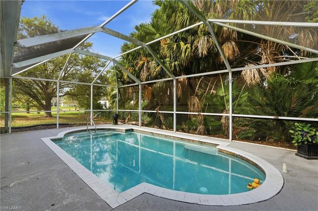 3622 NE 18th PL, Cape Coral, FL 33909