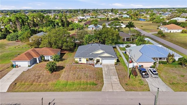 3622 NE 18th PL, Cape Coral, FL 33909