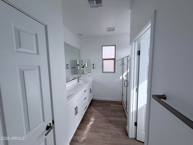 4323 W Palace Station Road, New River, AZ 85087