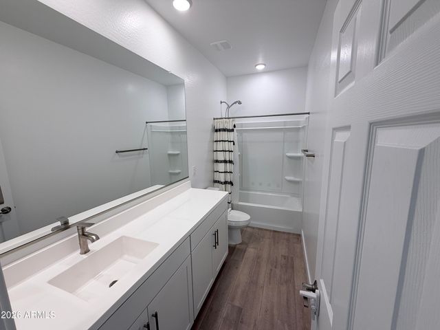 4323 W Palace Station Road, New River, AZ 85087