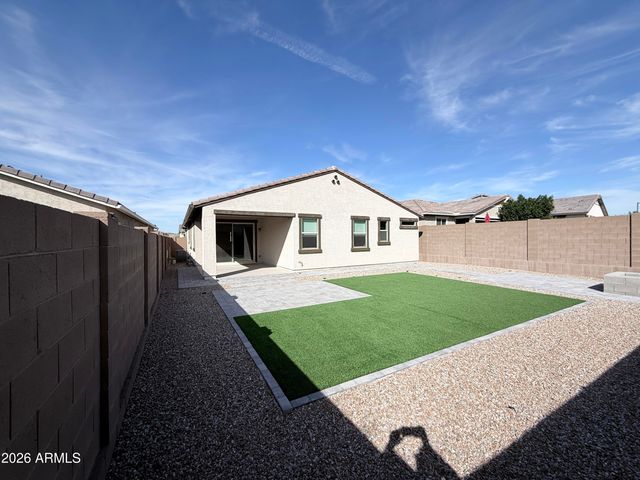 4323 W Palace Station Road, New River, AZ 85087