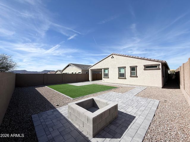 4323 W Palace Station Road, New River, AZ 85087