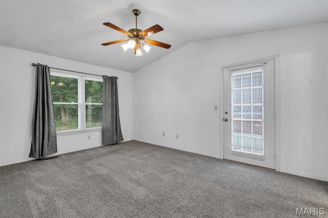 950 Du Pre Circle, St Peters, MO 63376