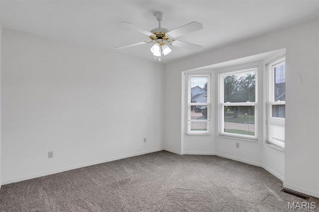 950 Du Pre Circle, St Peters, MO 63376