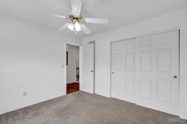 950 Du Pre Circle, St Peters, MO 63376