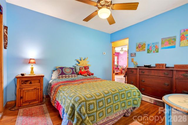 522 Old Us 70 Highway W, Old Fort, NC 28762