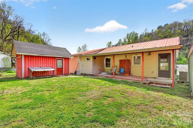 522 Old Us 70 Highway W, Old Fort, NC 28762