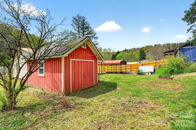 522 Old Us 70 Highway W, Old Fort, NC 28762