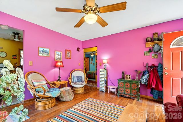522 Old Us 70 Highway W, Old Fort, NC 28762