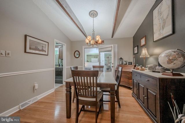 38 OLD CHESTNUT RD, Elkton, MD 21921