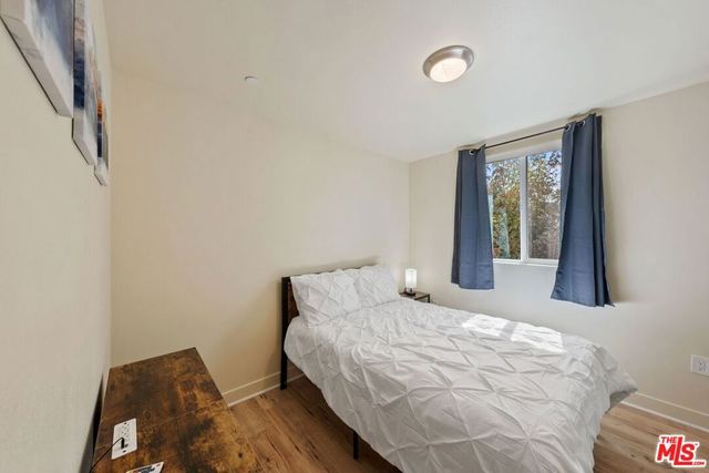 5912 S Flower Street, Los Angeles, CA 90003