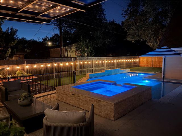 11510 Autumn Ridge DR, Austin, TX 78759