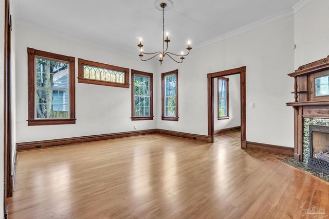 1305 N 15th Ave, Pensacola, FL 32503