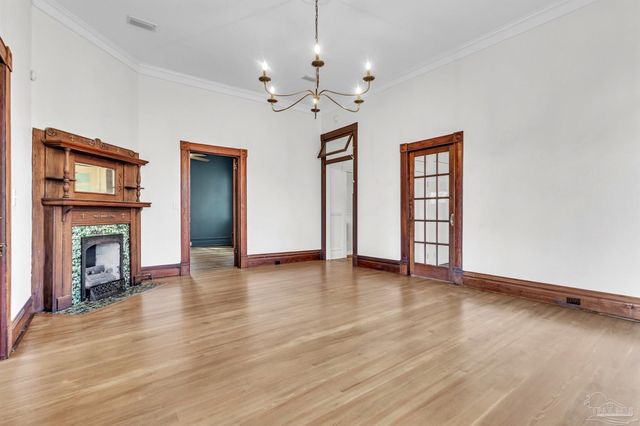 1305 N 15th Ave, Pensacola, FL 32503