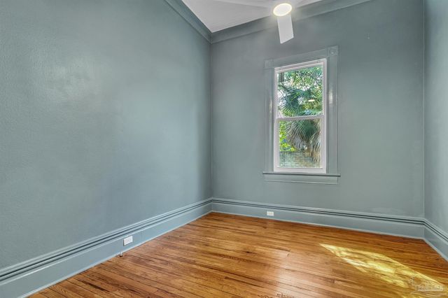 1305 N 15th Ave, Pensacola, FL 32503