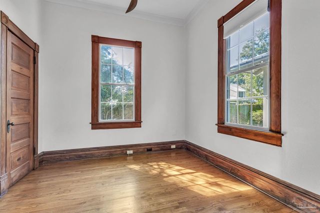 1305 N 15th Ave, Pensacola, FL 32503