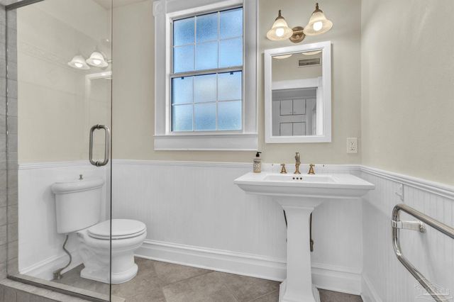 1305 N 15th Ave, Pensacola, FL 32503