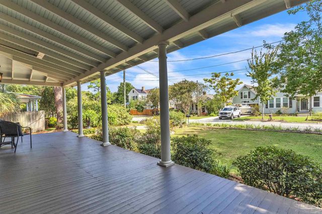 1305 N 15th Ave, Pensacola, FL 32503