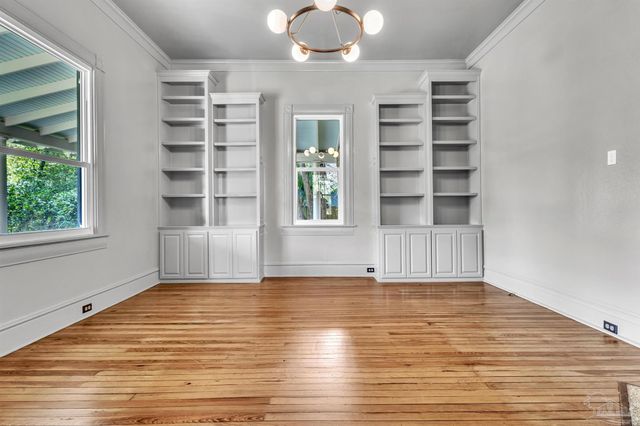 1305 N 15th Ave, Pensacola, FL 32503