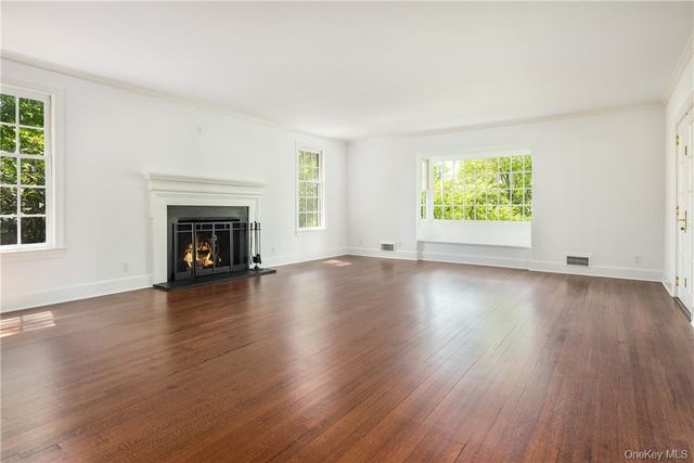11 SUNSET Lane, Rye, NY 10580