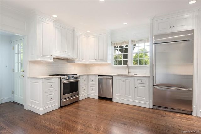 11 SUNSET Lane, Rye, NY 10580