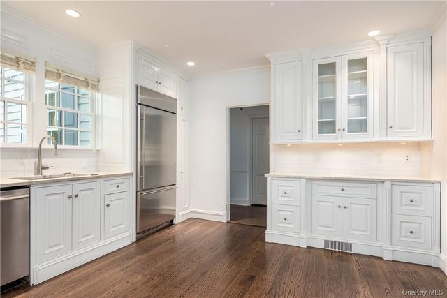 11 SUNSET Lane, Rye, NY 10580