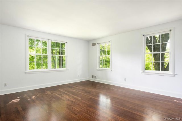 11 SUNSET Lane, Rye, NY 10580