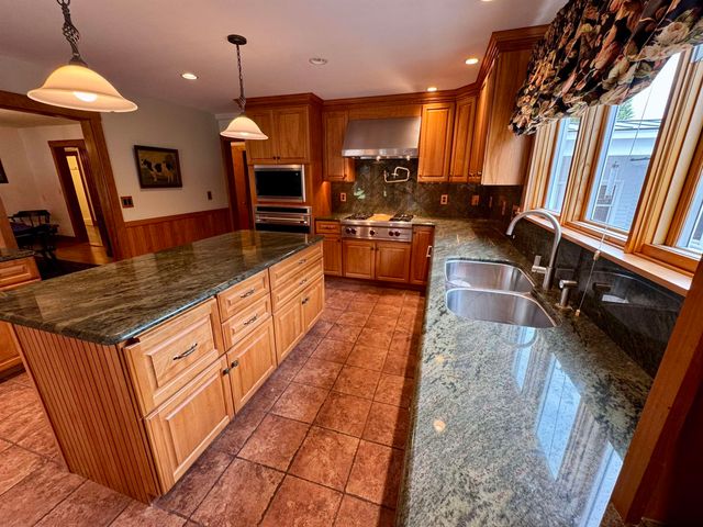 155 Upper Plain, Bradford, VT 05033