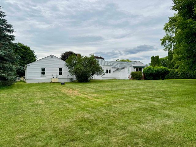 155 Upper Plain, Bradford, VT 05033