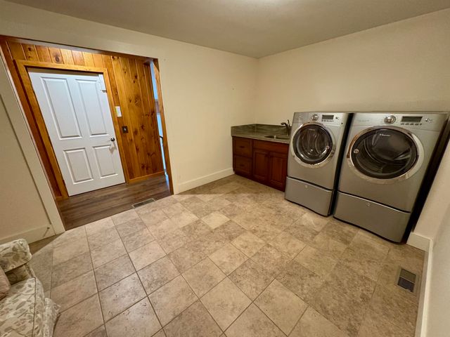 155 Upper Plain, Bradford, VT 05033