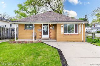 3902 Ziegler Street, Dearborn Heights, MI 48125