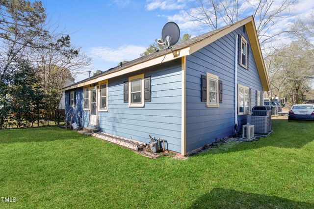 805 S 11th Street, Lillington, NC 27546