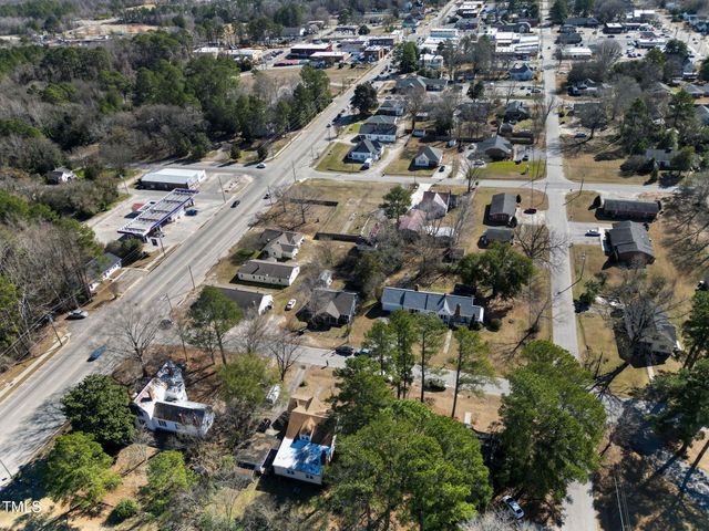 805 S 11th Street, Lillington, NC 27546