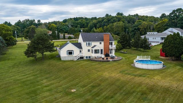 47 Nottingham Road, Raymond, NH 03077