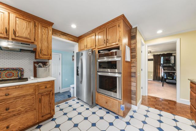 47 Nottingham Road, Raymond, NH 03077