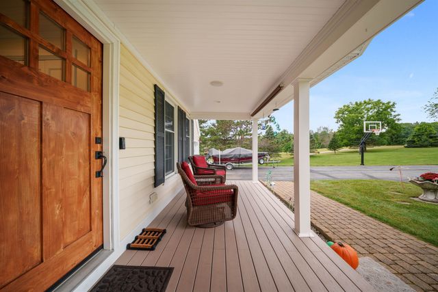 47 Nottingham Road, Raymond, NH 03077
