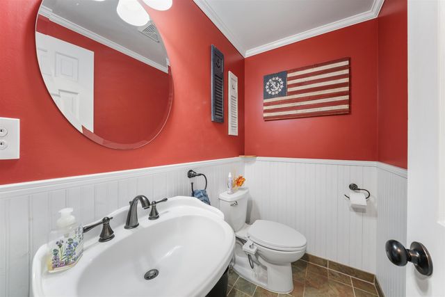 47 Nottingham Road, Raymond, NH 03077