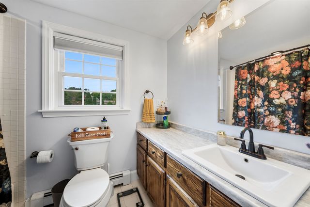 47 Nottingham Road, Raymond, NH 03077