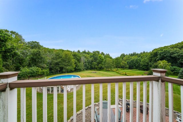 47 Nottingham Road, Raymond, NH 03077