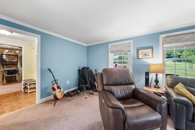 47 Nottingham Road, Raymond, NH 03077