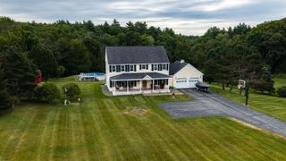 47 Nottingham Road, Raymond, NH 03077