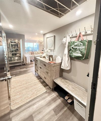 2016 Main Street 1022, Houston, TX 77002