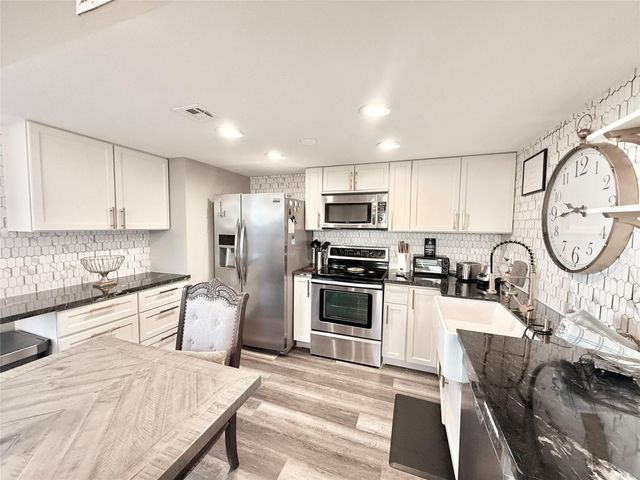 2016 Main Street 1022, Houston, TX 77002