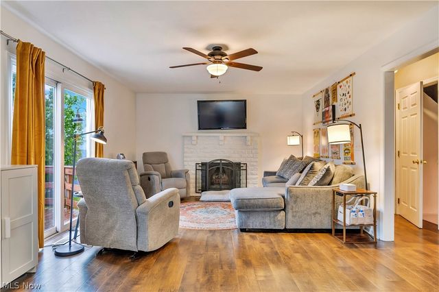 12219 Chestnut Street NW, Canal Fulton, OH 44614
